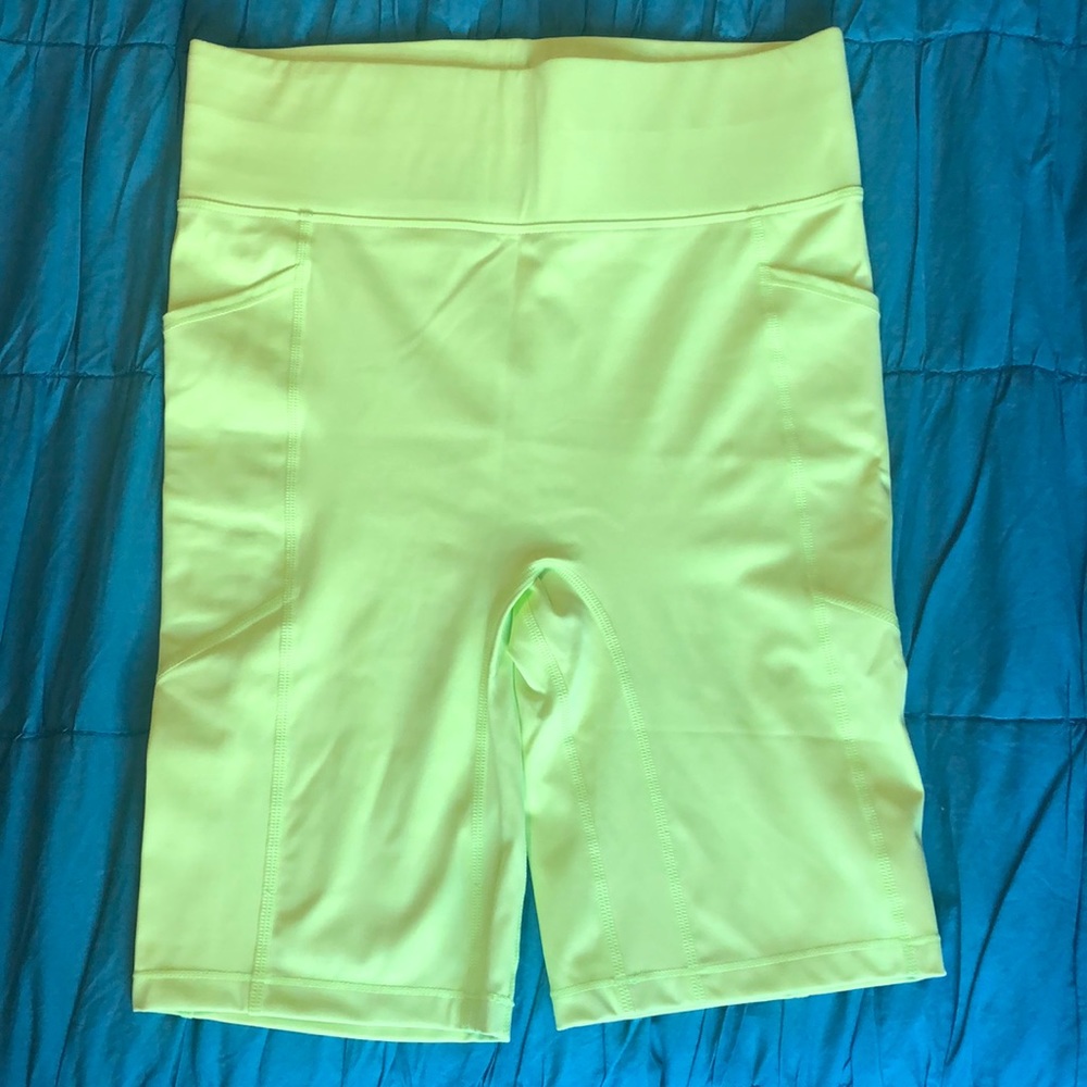 All Access Center Stage Pocket Bike Shorts Size M NWOT